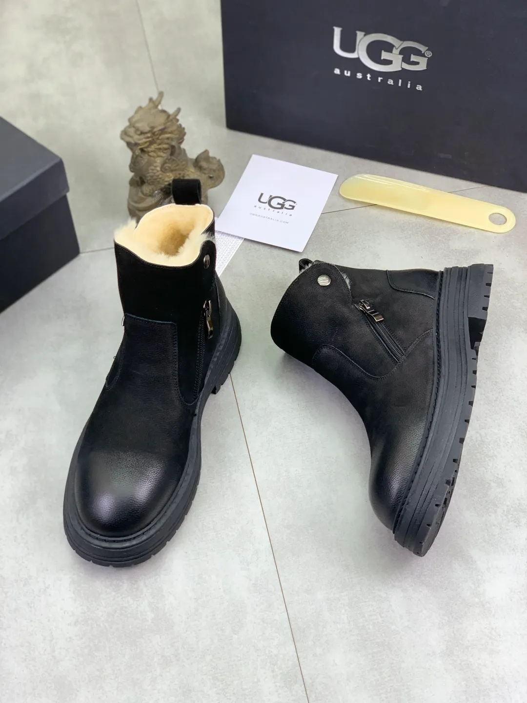 Men's men's shoes 💰P660 New arrival 🆕🆕🆕 IUGGI Men's British retro Martin boots Winter new men's outdoor hiking boots First layer of cowhide on the outside and wool on the inside Comfortable and warm Rubber sole sole Non-slip and firm Trendy and fashionable Casual and versatile Size: 38-44 (45 customized) Color: three colors